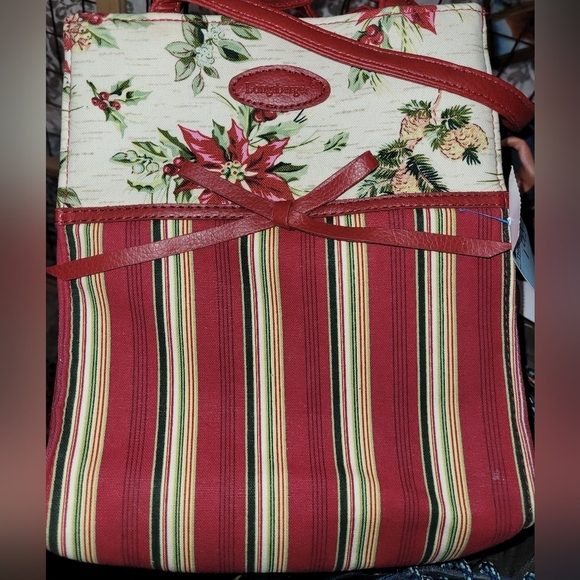 Longaberger Handbags - Longaberger Holiday Bag. Great Condition